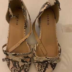✨MOVING SALE✨ Snake Print Sandals